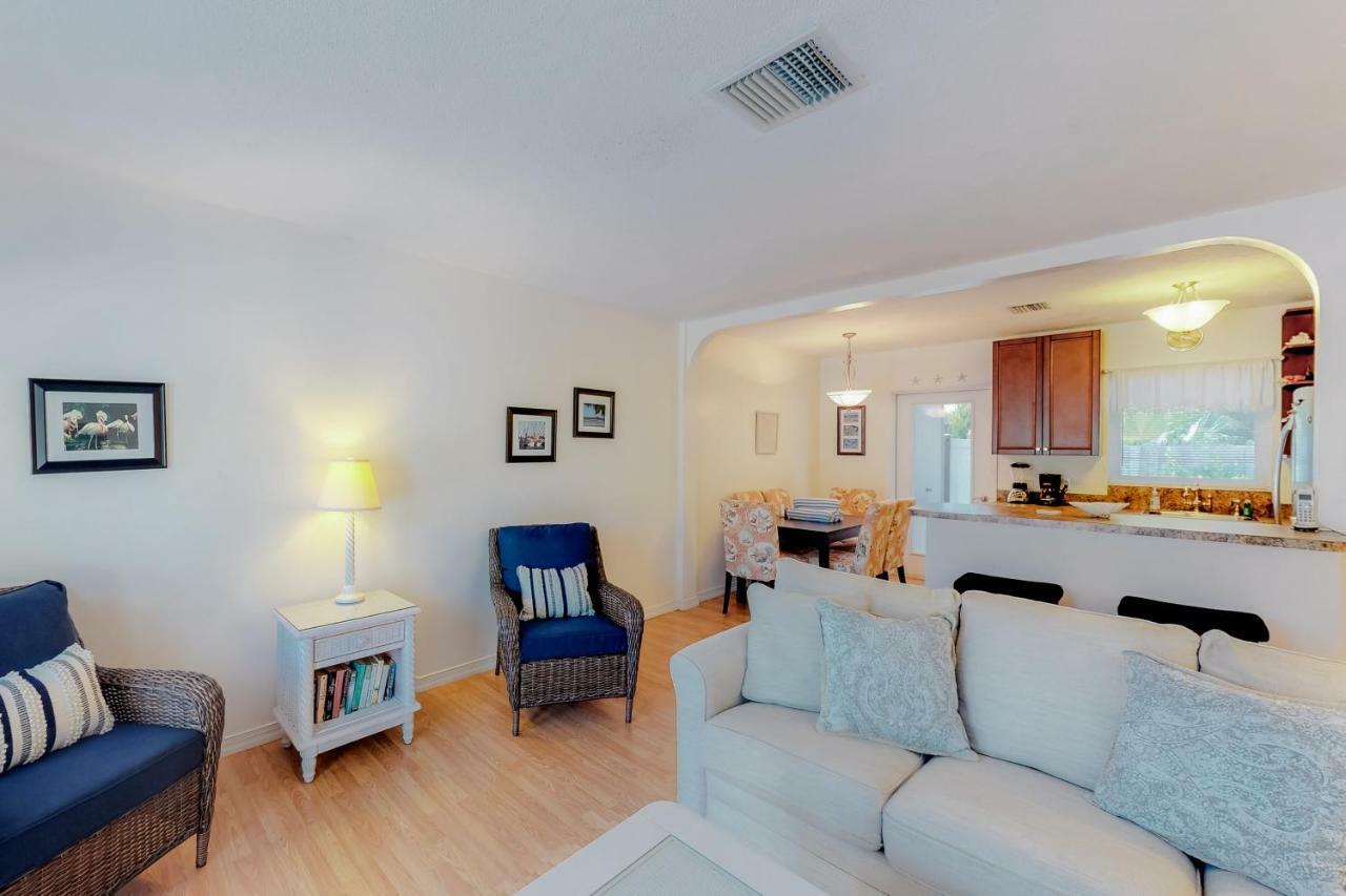 Blue Wave Villa West Anna Maria Bagian luar foto