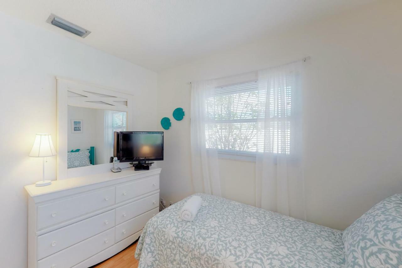 Blue Wave Villa West Anna Maria Bagian luar foto